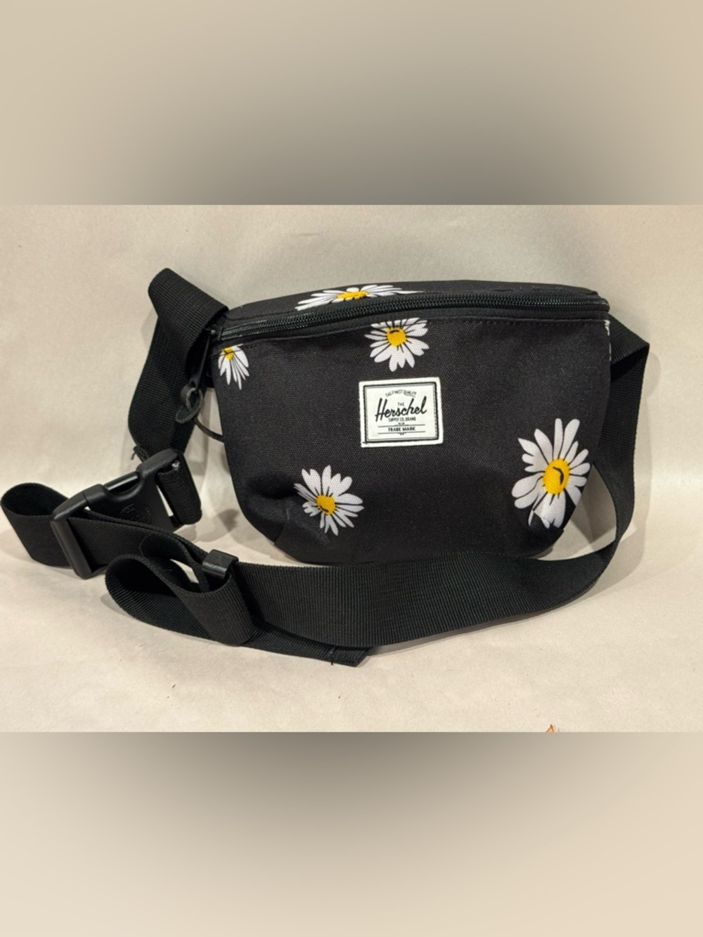 Herschel Supply Co. Fanny Pack Belt Bag Black with White Flowers Adjustable NWOT